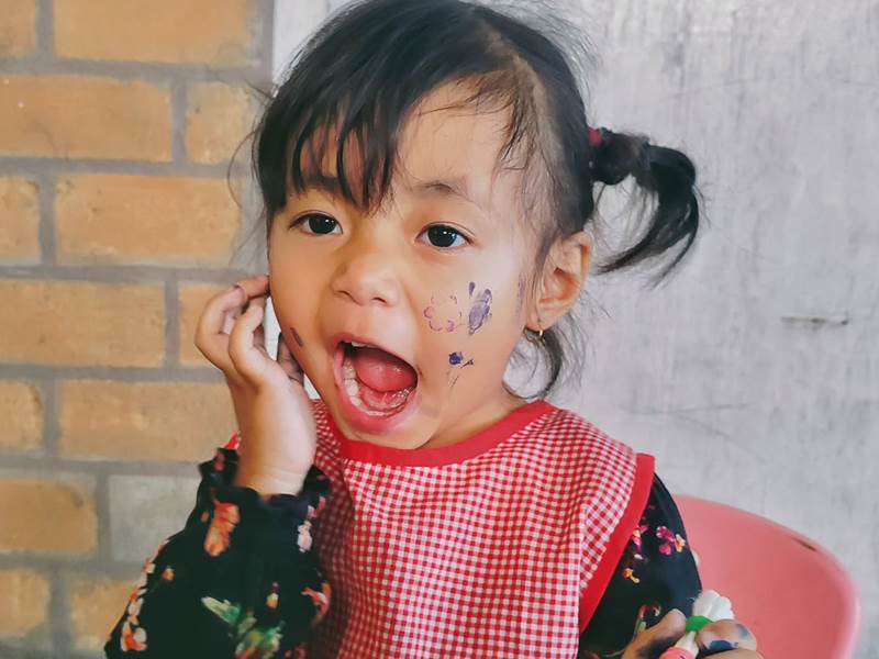 Hands-on art lesson in the early years classroom